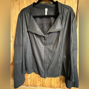 Miilla black jacket faux suede size large
